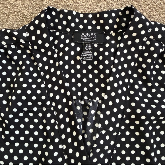 Black and White Polka Dot V-Neck Sleeveless  Top Women’s Medium - Picture 2 of 6